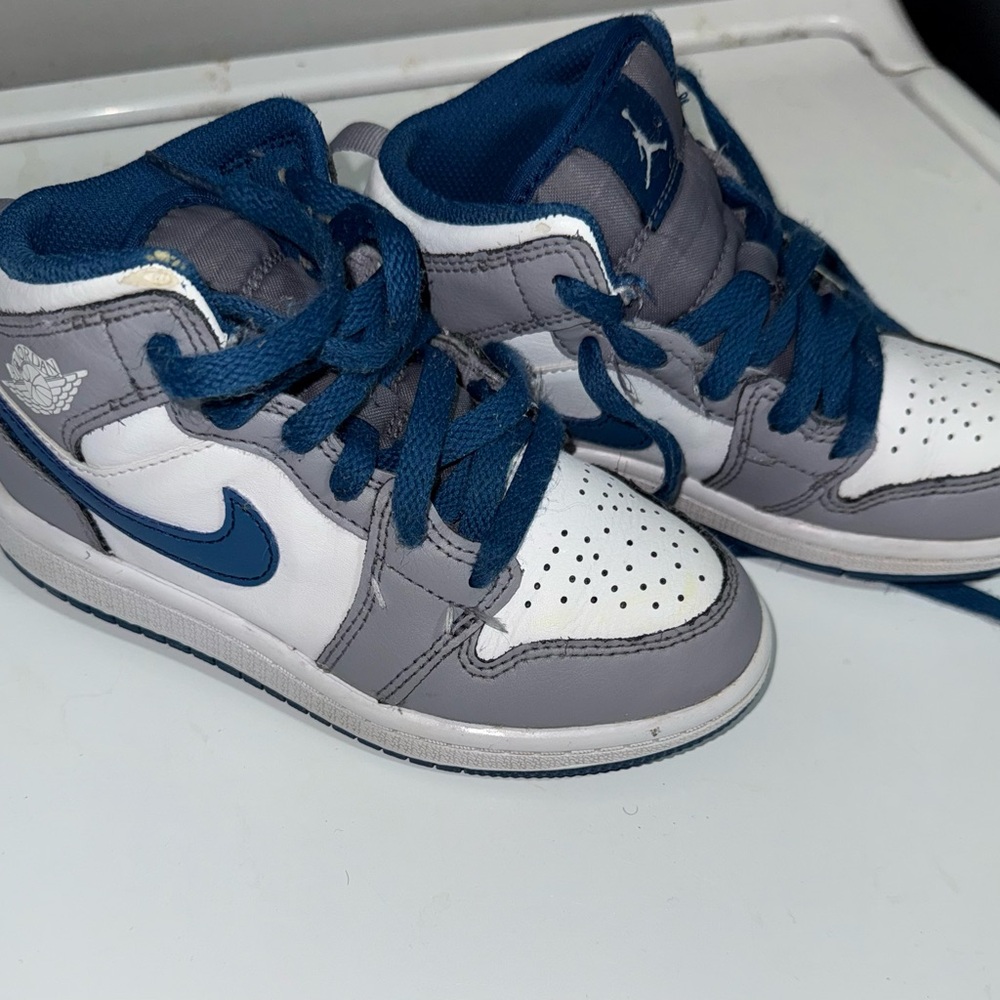Jordan Kids Sneakers - White, Gray, and Blue